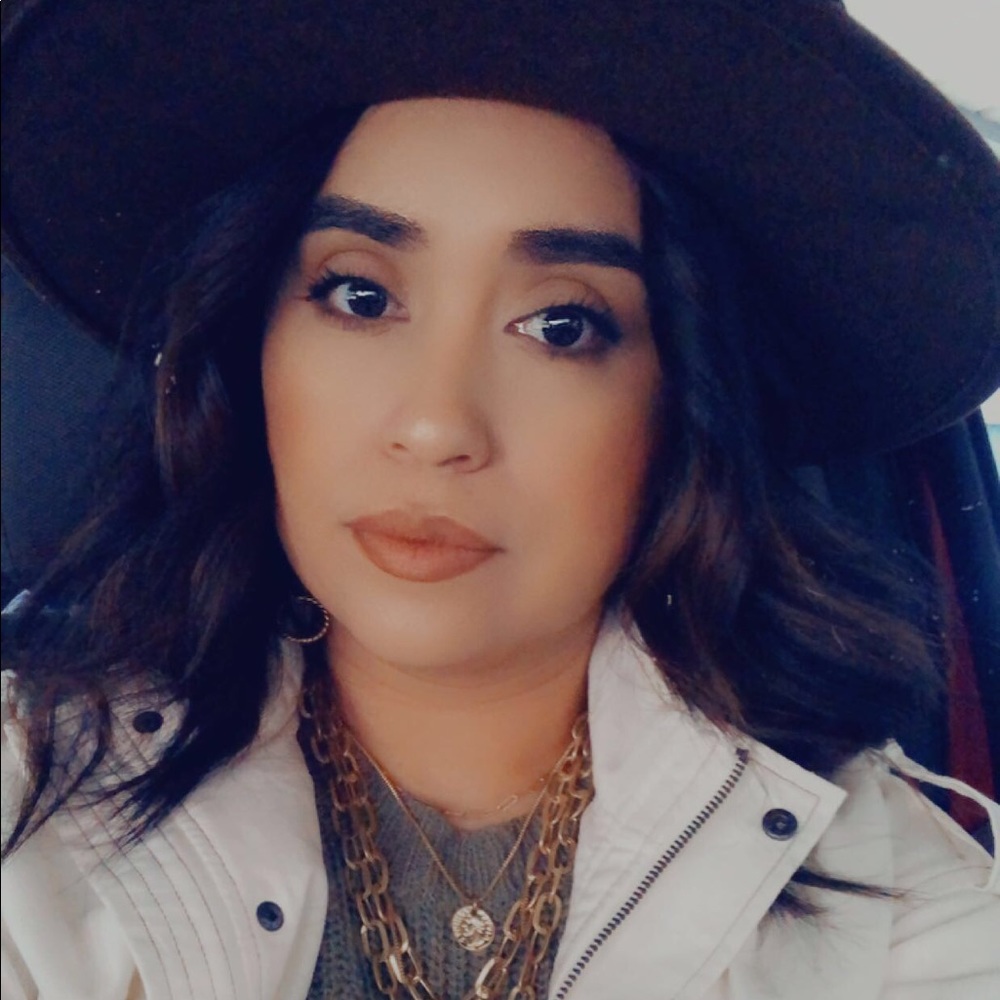 Meet your Posher, Jessica